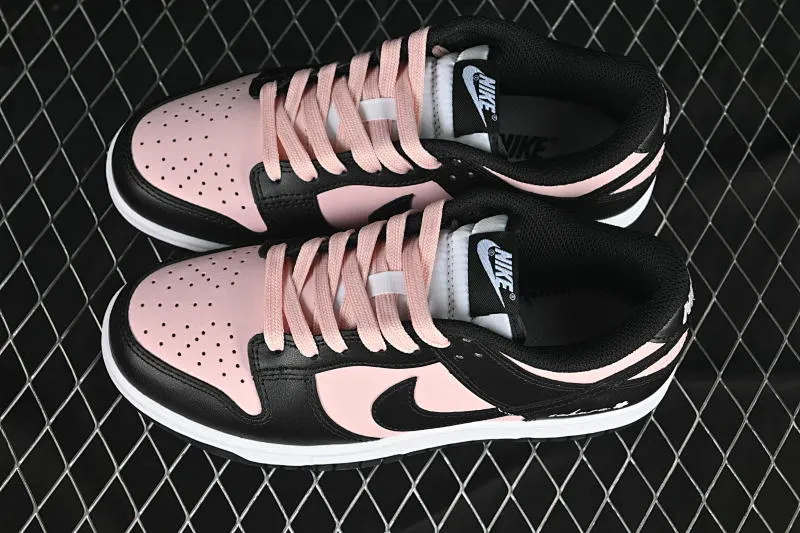 All categories Nk SB Dunk series Nk SB Dunk Low low-top sneakers Nike SB Dunk Low black and pink low-top casual sneakers CW1590-100